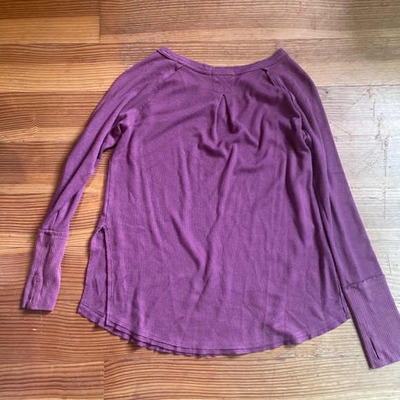 Free People long sleeve  top - Picture 2 of 3